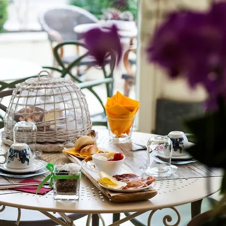 La Desenzano Bed & Breakfast