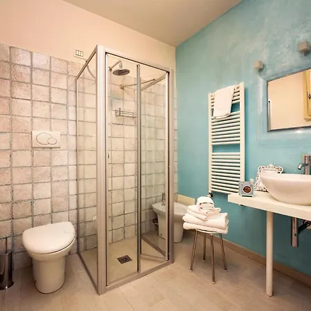 La Desenzano Bed & Breakfast